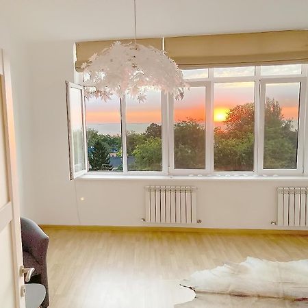 Sterna Sea View - Французський Бульвар Lägenhet Odessa Exteriör bild